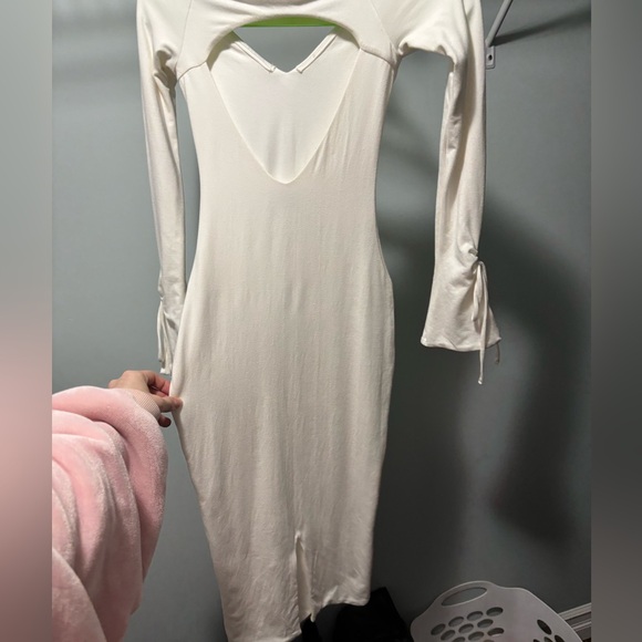 Oh Polly Midi Dress - Picture 11 of 12